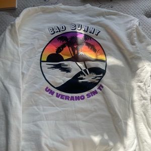 BAD BUNNY SWEATSHIRT!!
